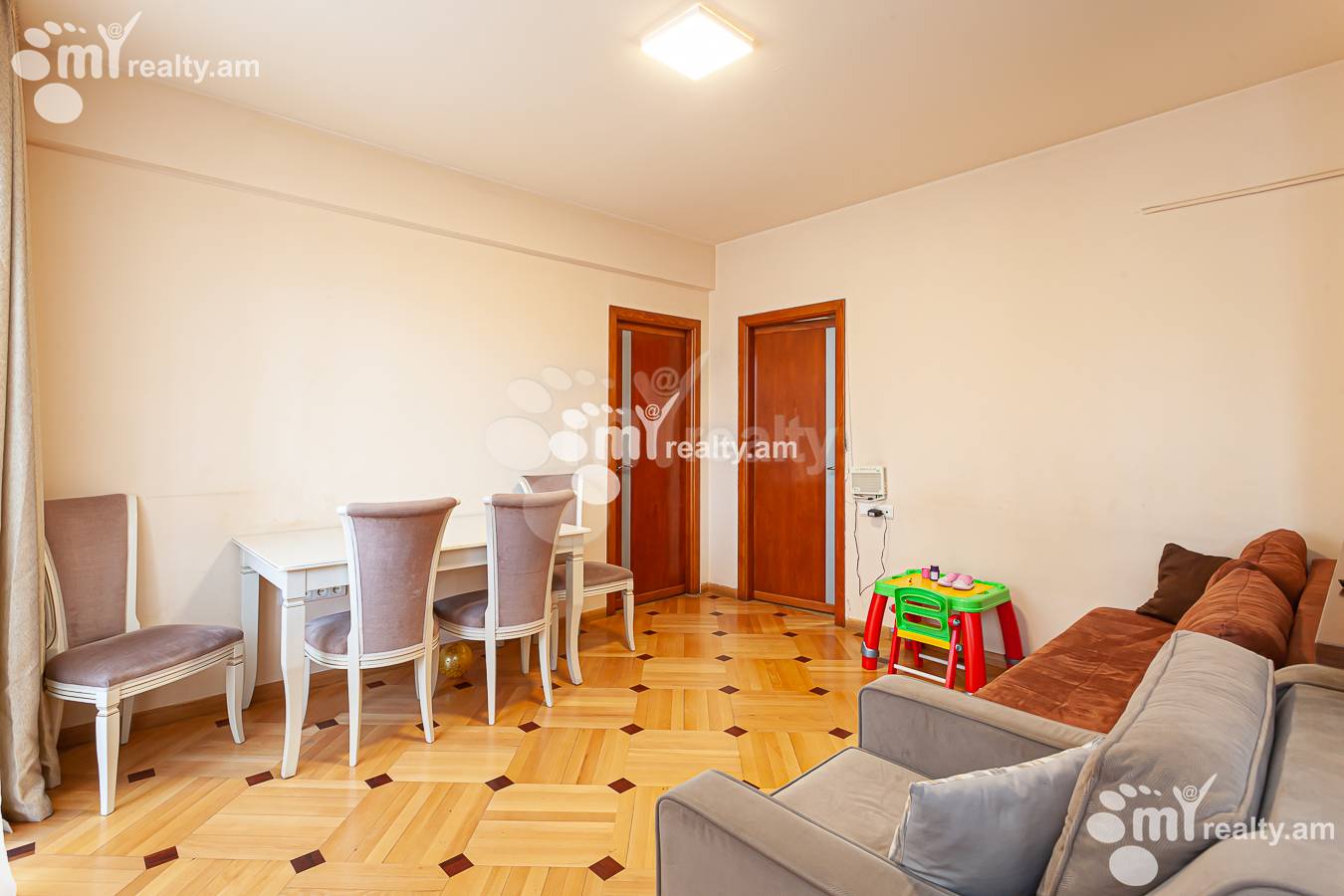 3 bedroom apartment for sale خیابان پوشکین, مرکز شهر ایروان, 147411