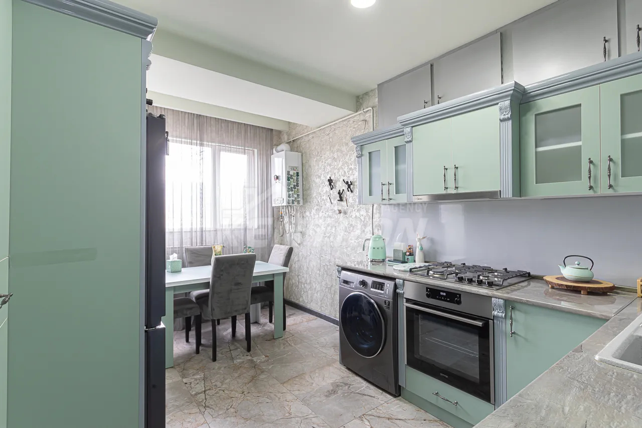 3 bedroom apartment for sale خیابان اِ. کوچار, مرکز شهر ایروان, 159485