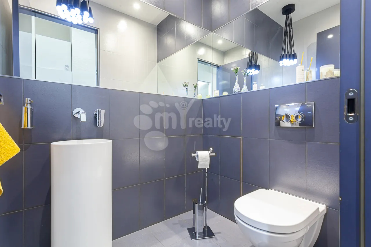 Купить 4 комнатную квартиру Маштоца пр, Центр Ереван, 158537