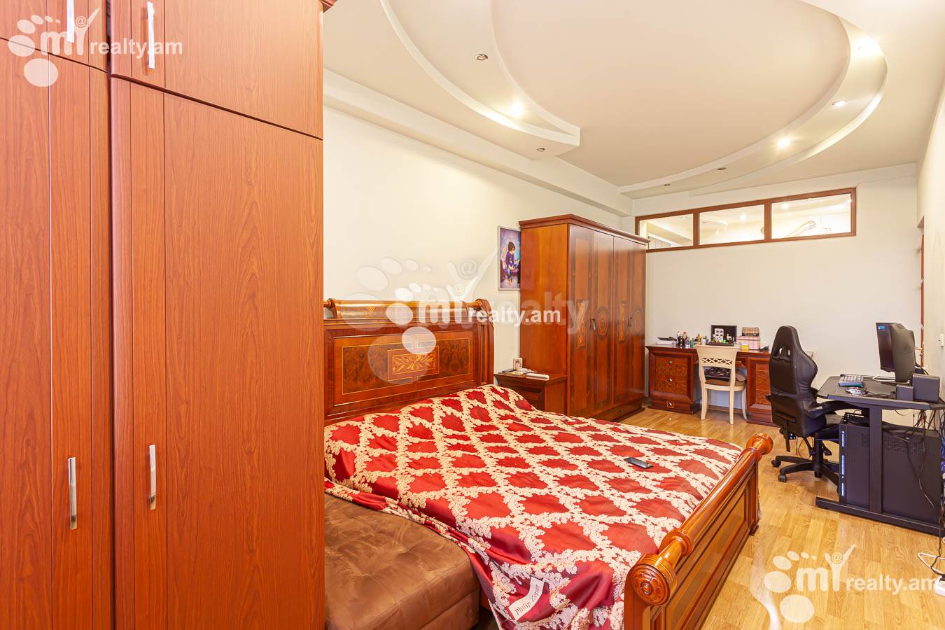 4 bedroom apartment for sale Hin yerevantsi St, Center Yerevan, 153221