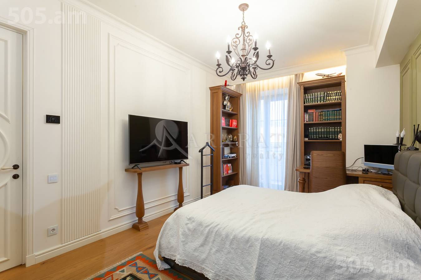 5 սենյականոց բնակարան  Բուզանդի փող, Կենտրոն Երևան, 154376