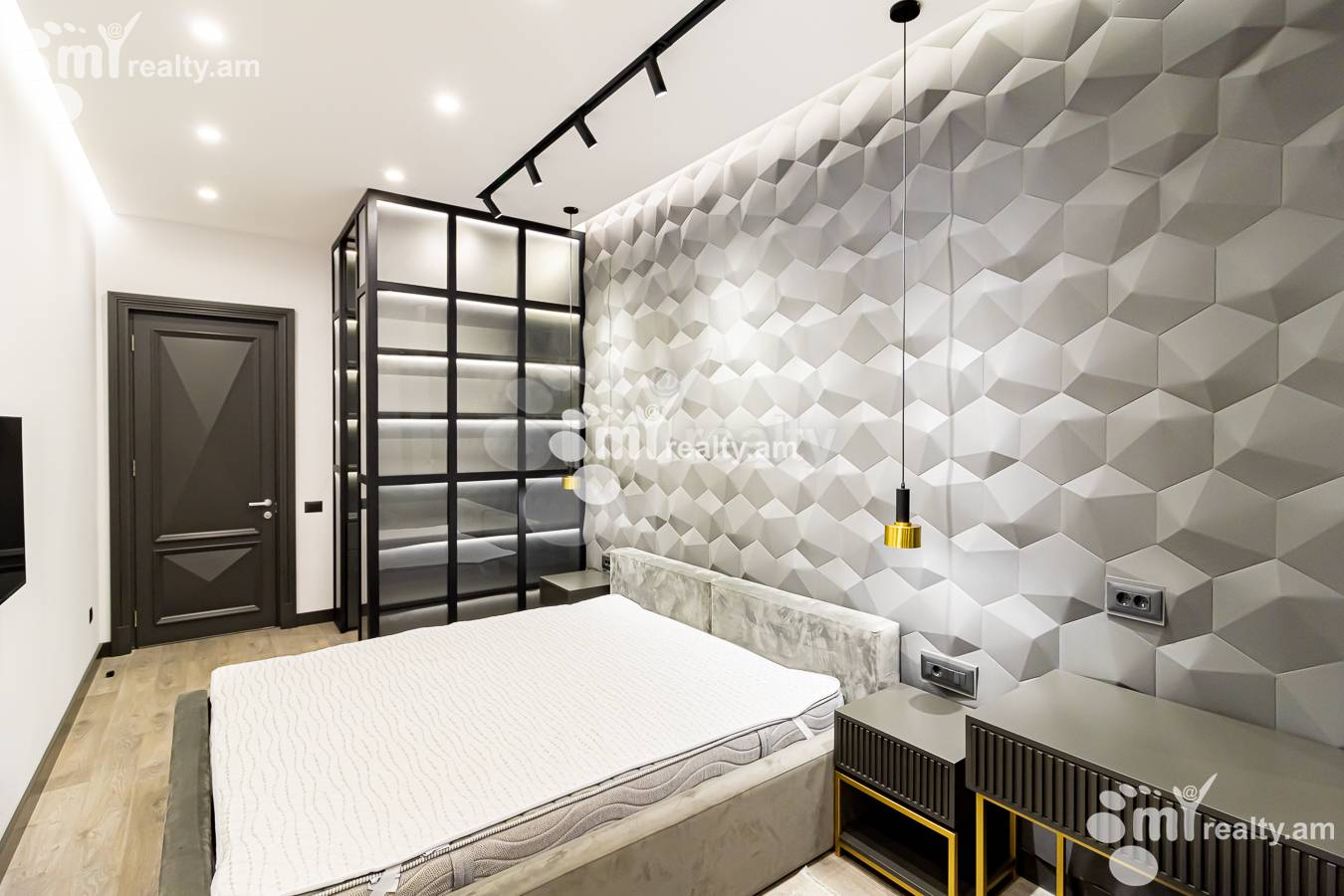 3 bedroom apartment for rent خیابان آزاتوتیان, عربگیر ایروان, 153983