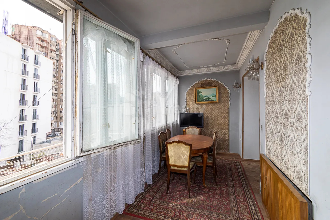 Купить 4 комнатную квартиру Азатутян пр, Арабкир Ереван, 160071