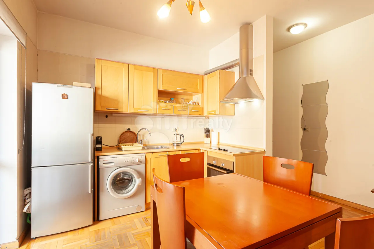 2 bedroom apartment for rent Koghbatsi St, Center Yerevan, 158130