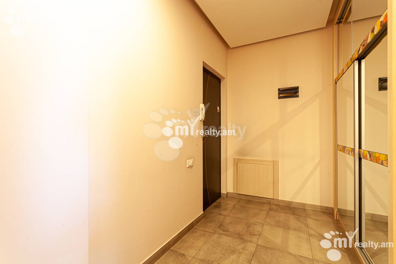 4 սենյականոց բնակարան  Դ. Դեմիրճյան փող, Կենտրոն Երևան, 155795