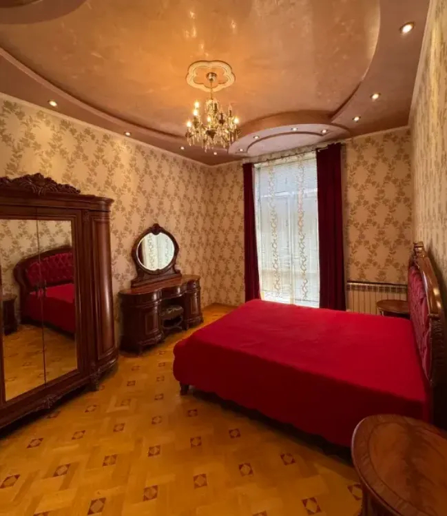 3 bedroom apartment for rent Paronyan St, Center Yerevan, 160221