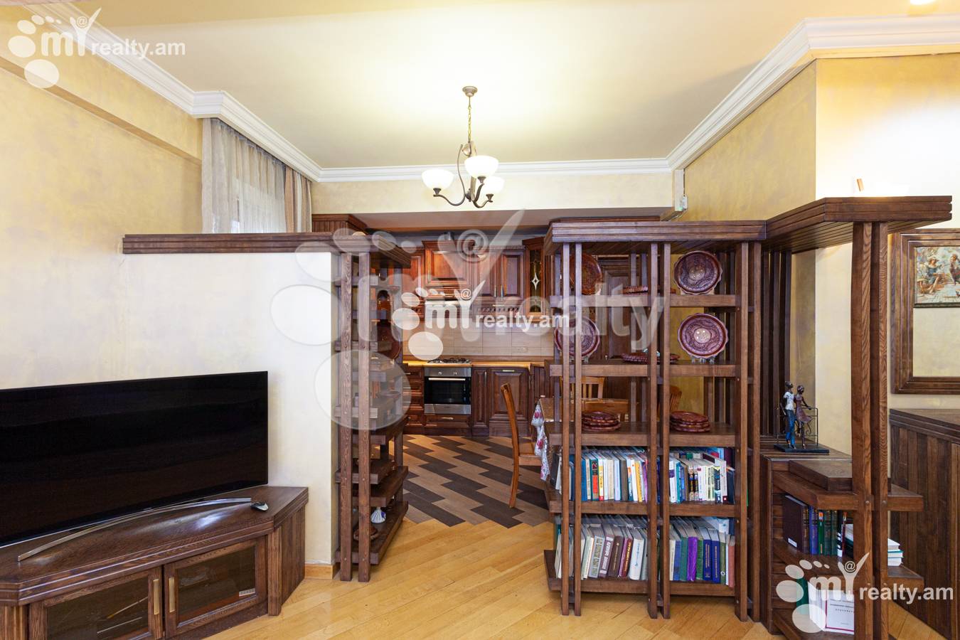 Снять 3 комнатную квартиру Мгер Мкртчян ул, Центр Ереван, 135041