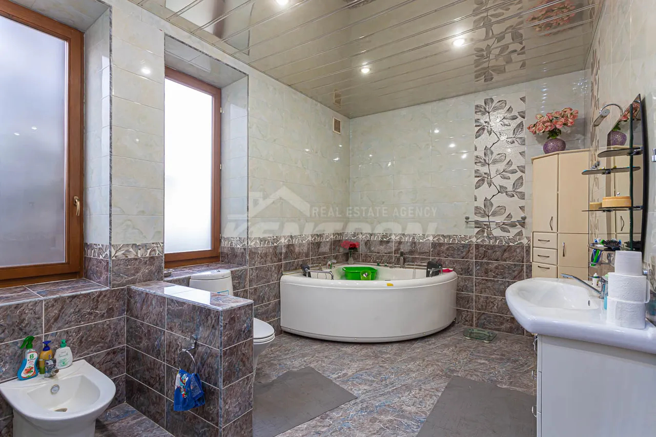 House for sale Pirumyans  St, Davtashen Yerevan, 157261