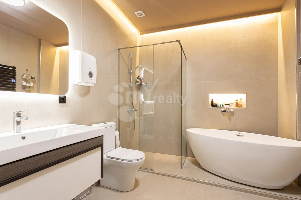 3 bedroom apartment for sale خیابان آدونس, عربگیر ایروان, 159950