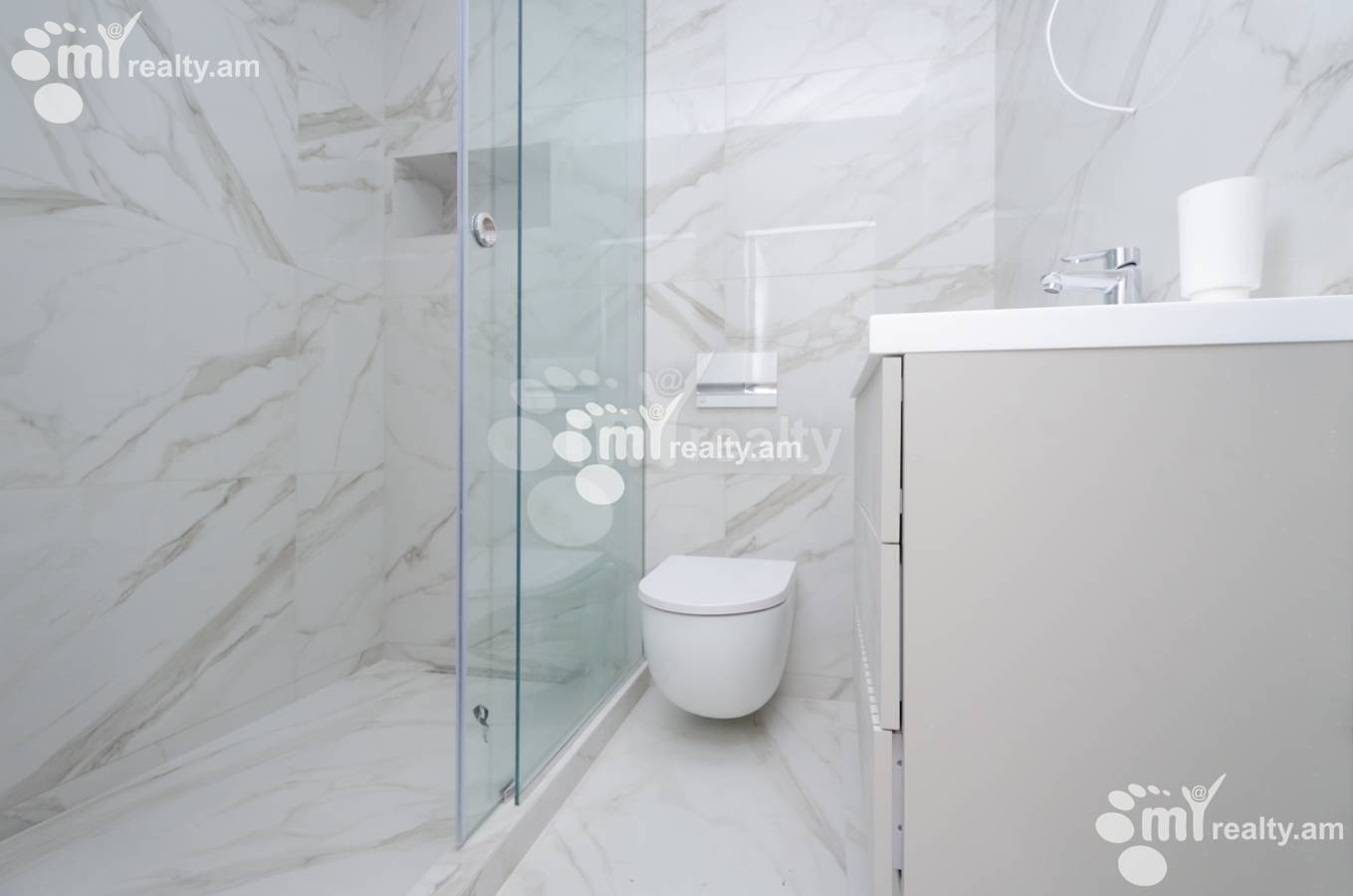 3 bedroom apartment for sale Teryan St, Center Yerevan, 137140