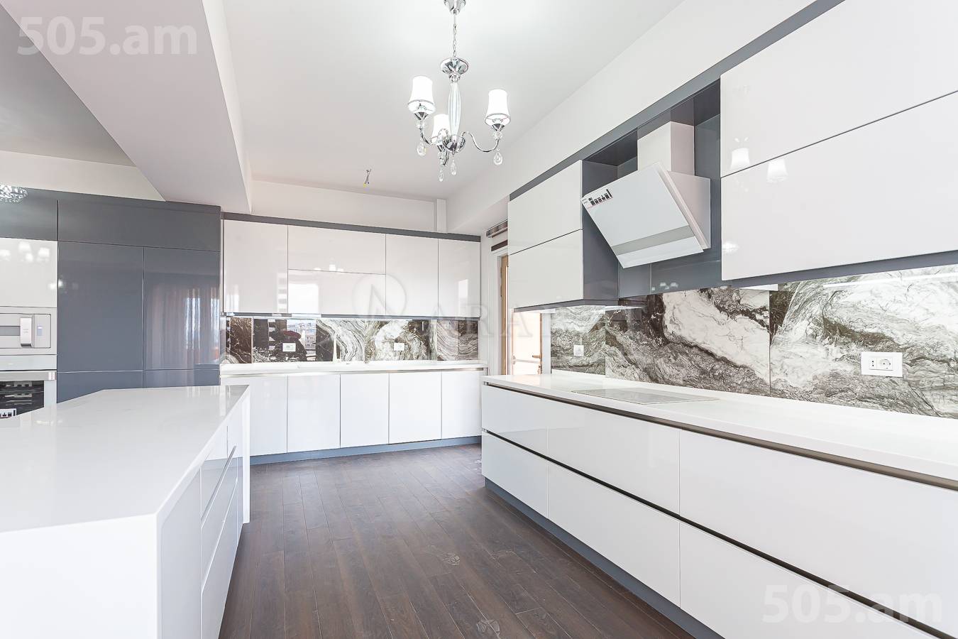 Снять 5 комнатную квартиру Лео ул, Центр Ереван, 153028