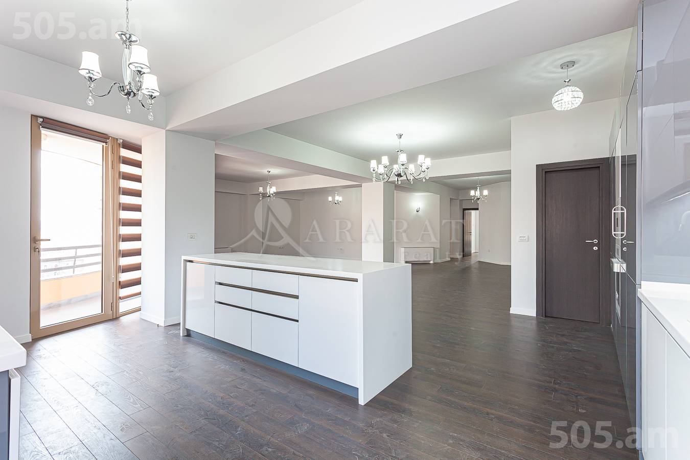 Снять 5 комнатную квартиру Лео ул, Центр Ереван, 153028