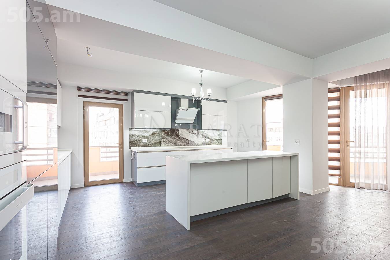 Снять 5 комнатную квартиру Лео ул, Центр Ереван, 153028