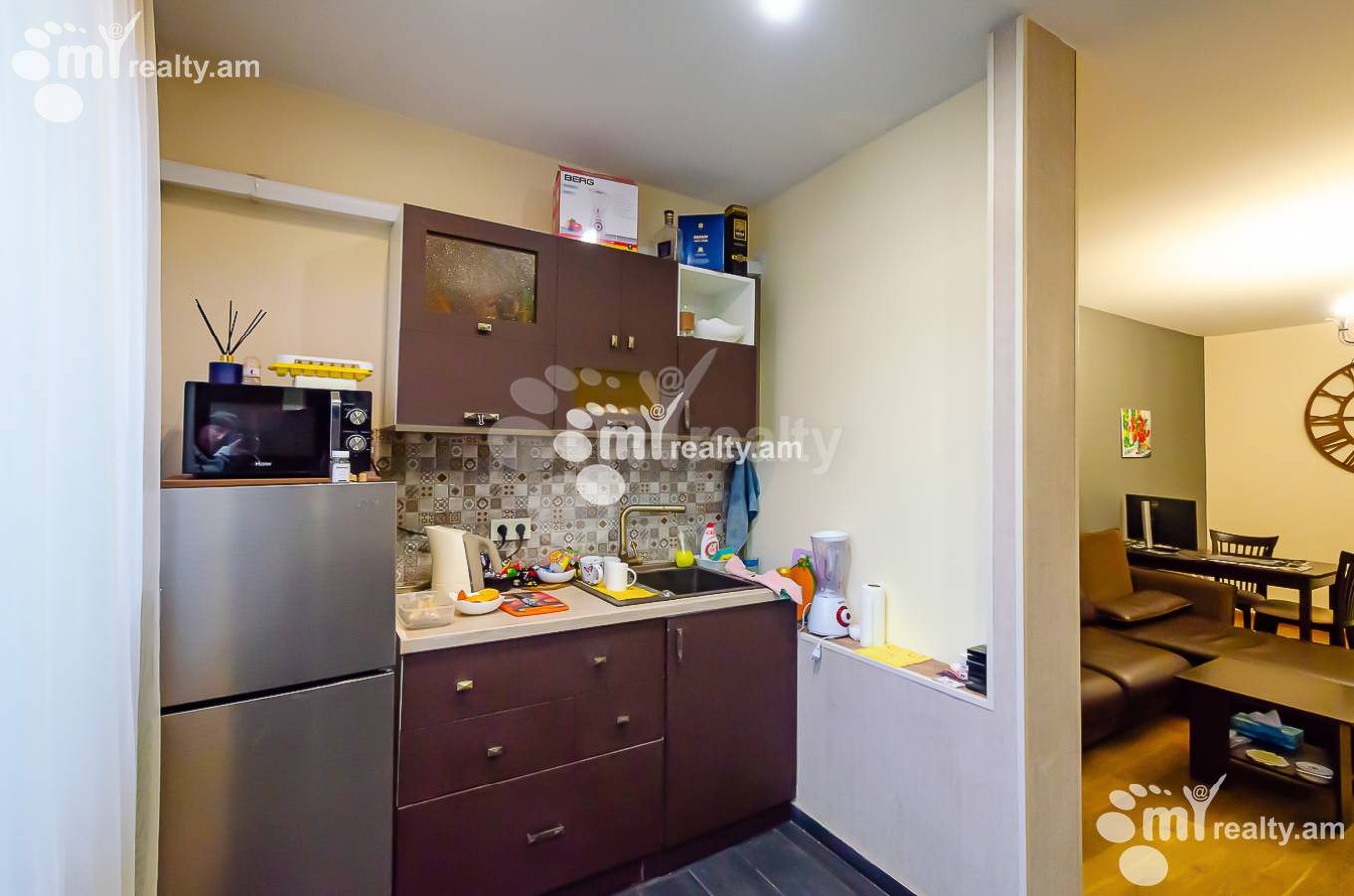 3 սենյականոց բնակարան  Սարյան փող, Կենտրոն Երևան, 154929