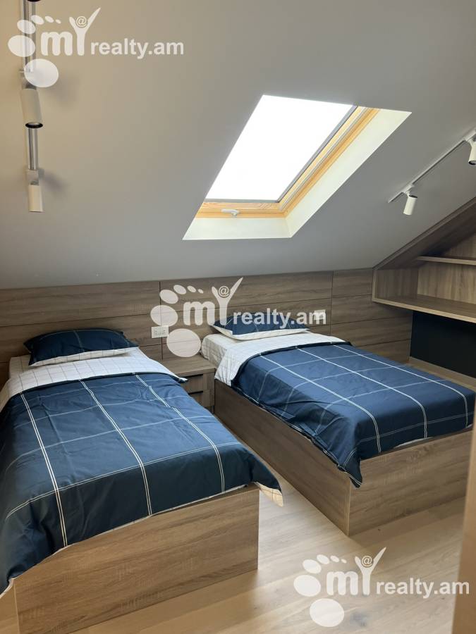 3 սենյականոց բնակարան վարձով Սայաթ-Նովայի պող, Կենտրոն Երևան, 158181