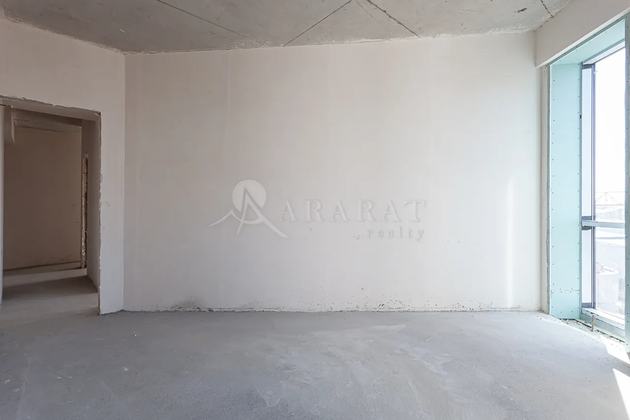 4 bedroom apartment for sale خیابان گِریبودوف, عربگیر ایروان, 157668