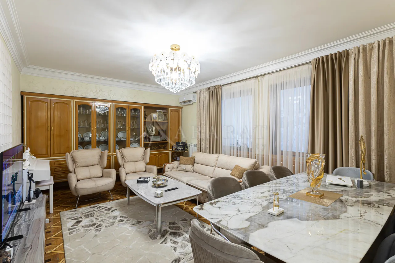 3 bedroom apartment for sale خیابان اِ. کوچار, مرکز شهر ایروان, 159486