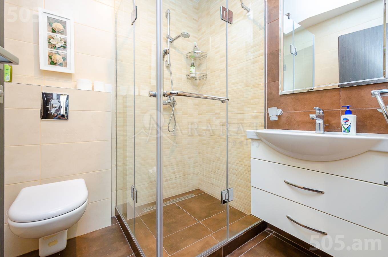 4 bedroom apartment for sale Antarayin St, Center Yerevan, 152086