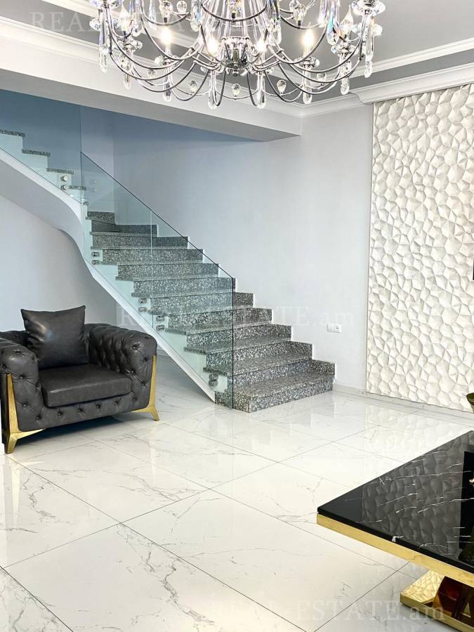 House for sale خیابان نازاربِکیان, آچاپنیاک ایروان, 127695