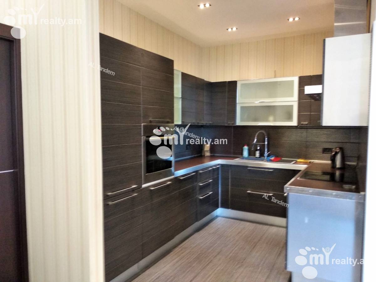 3 bedroom apartment for rent Vardanants St, Center Yerevan, 125911