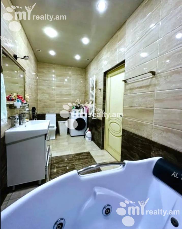 3 bedroom apartment for sale Tsitsernakaberd Highway, Center Yerevan, 143284