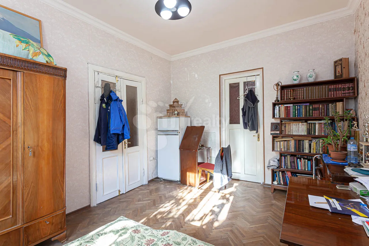 Commercial property for sale Abovyan St, Center Yerevan, 158522