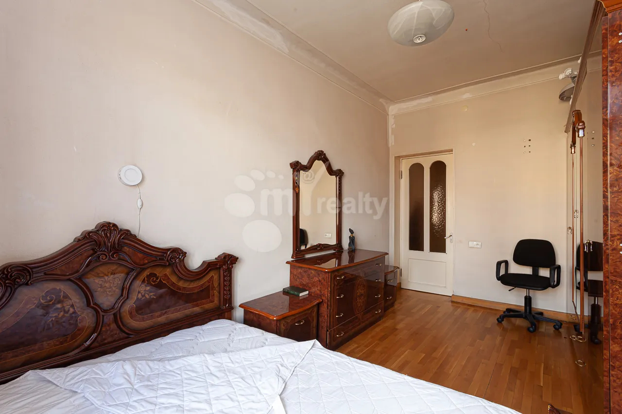 2 bedroom apartment for rent Nalbandyan St, Center Yerevan, 160700