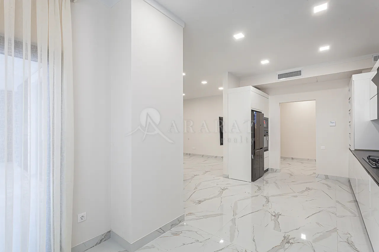 4 սենյականոց բնակարան վարձով Բուզանդի փող, Կենտրոն Երևան, 158868