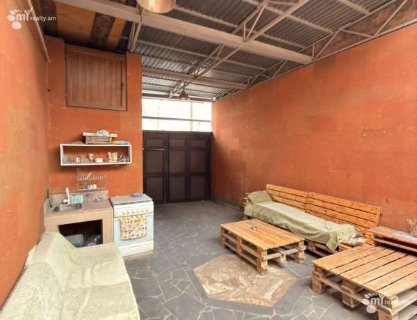 arandznatun-vacharq-Yerevan-Kanaqer-Zeytun