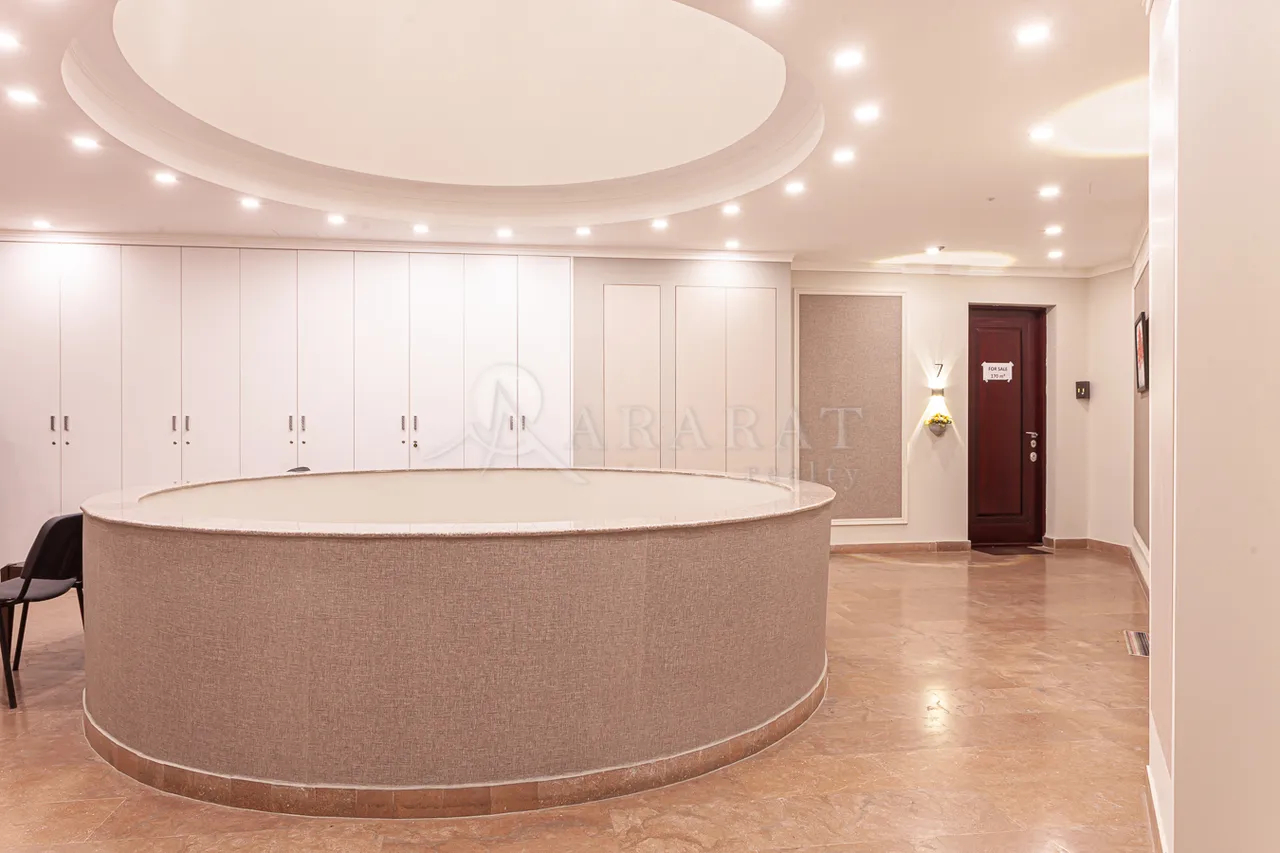 4 bedroom apartment for sale Northern (Hyusisayin)  Ave, Center Yerevan, 157216