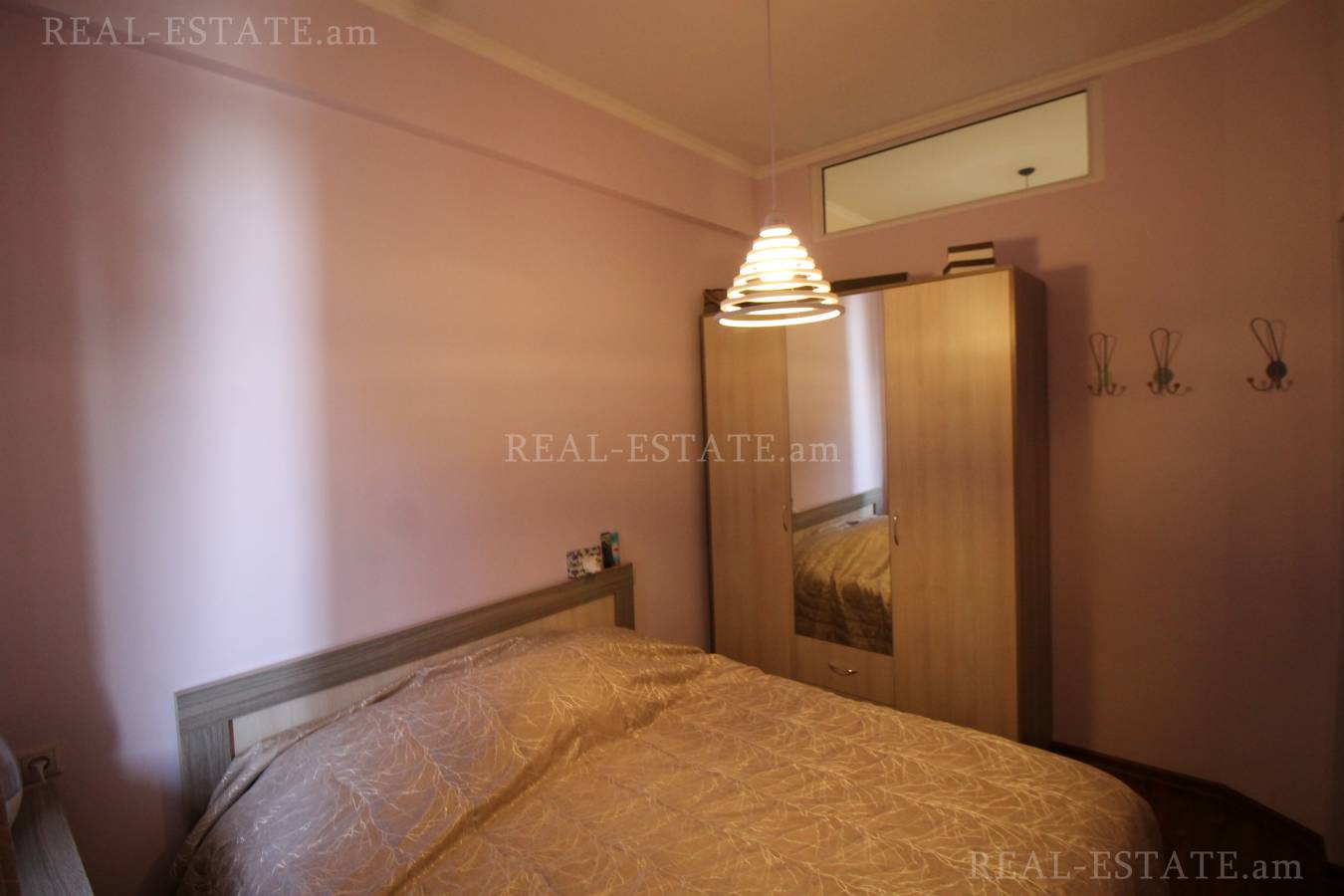 3 սենյականոց բնակարան  Մաշտոցի պող, Կենտրոն Երևան, 85314