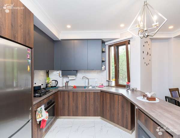 3-senyakanoc-bnakaran-vacharq-Yerevan-Arabkir