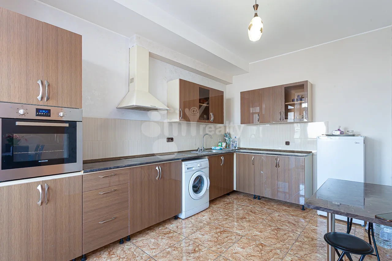 3 bedroom apartment for sale Tsitsernakaberd Highway, Center Yerevan, 158900