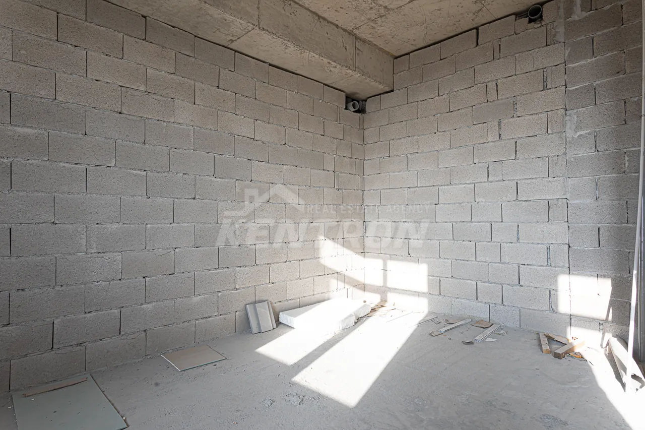 3 bedroom apartment for sale Antarayin St, Center Yerevan, 157847