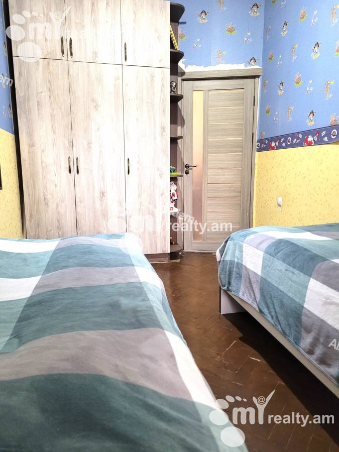 3 bedroom apartment for rent Mashtots Ave, Center Yerevan, 142134
