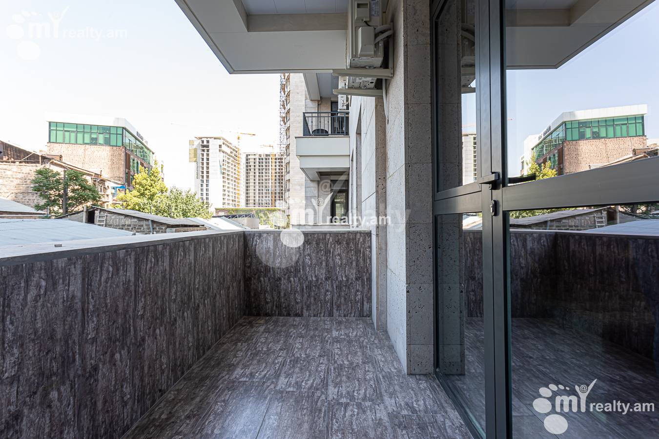 2 սենյականոց բնակարան  Արշակունյաց պող, Կենտրոն Երևան, 156813