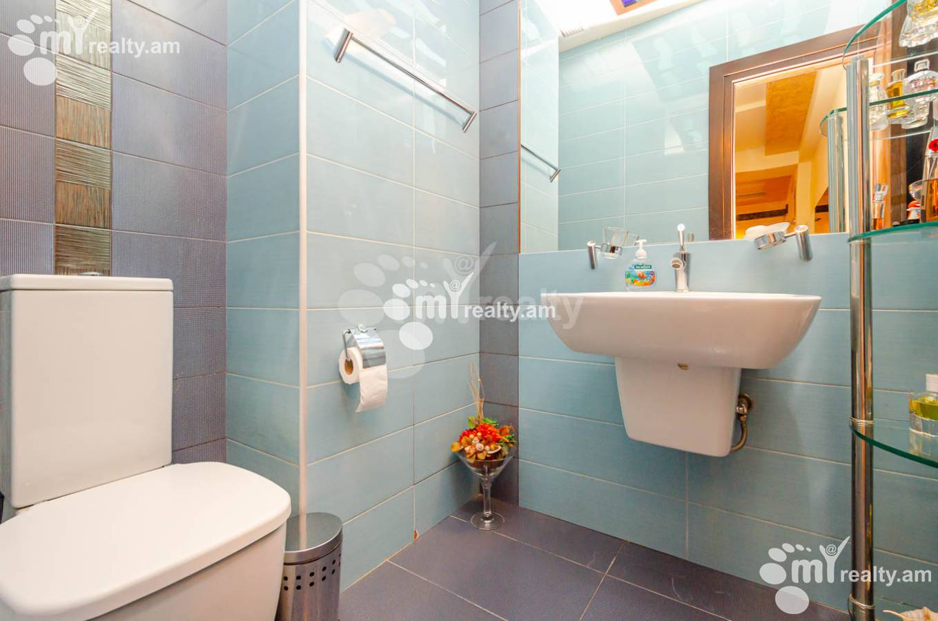 4 bedroom apartment for sale Yekmalyan St, Center Yerevan, 139982