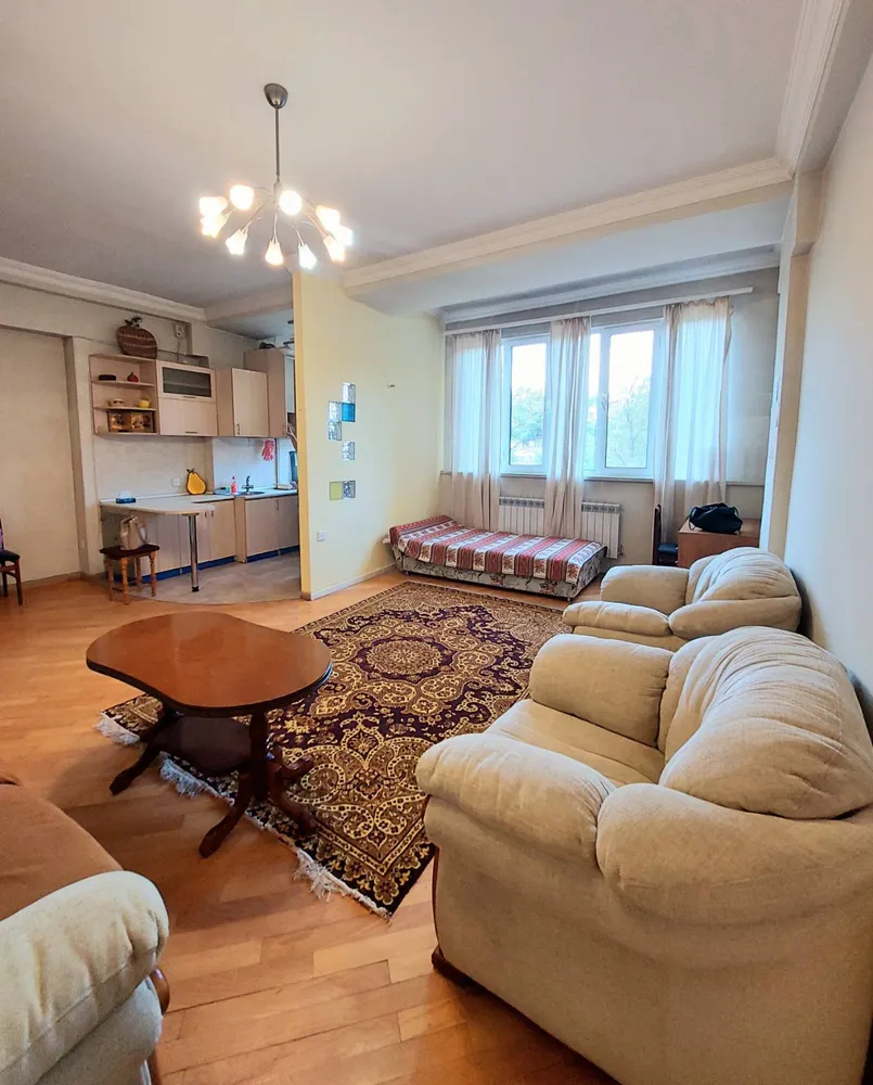 varcov-bnakaran/1-senyakanoc/D.+Demirchyan+St/Center/Yerevan