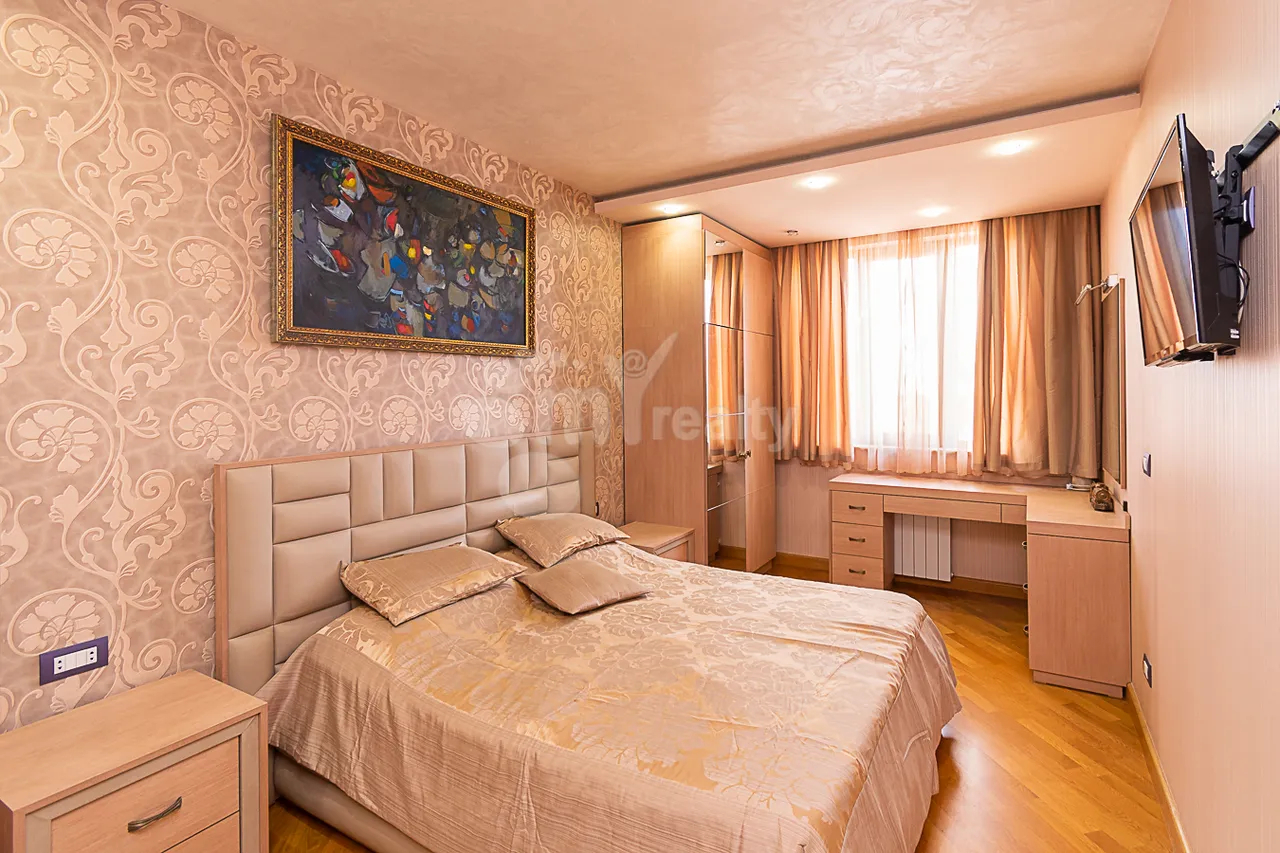 3 bedroom apartment for sale Hambardzumyan St, Arabkir Yerevan, 161263