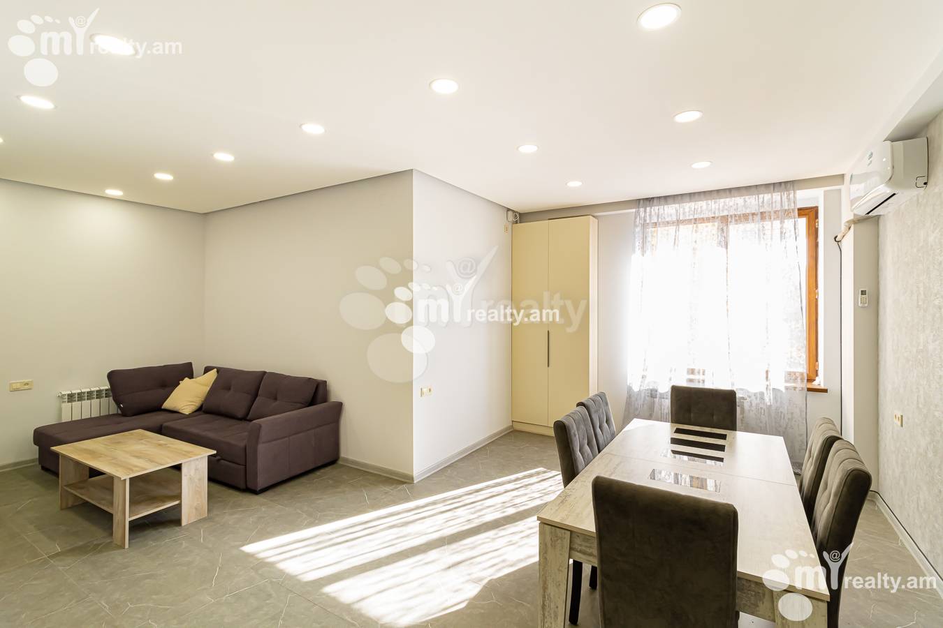 Снять 2 комнатную квартиру Аргишти ул, Центр Ереван, 154256