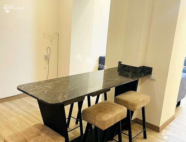 arandznatun-vardzakalutyun-Yerevan-Center