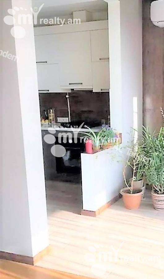 Купить 3 комнатную квартиру Антараин ул, Центр Ереван, 136480