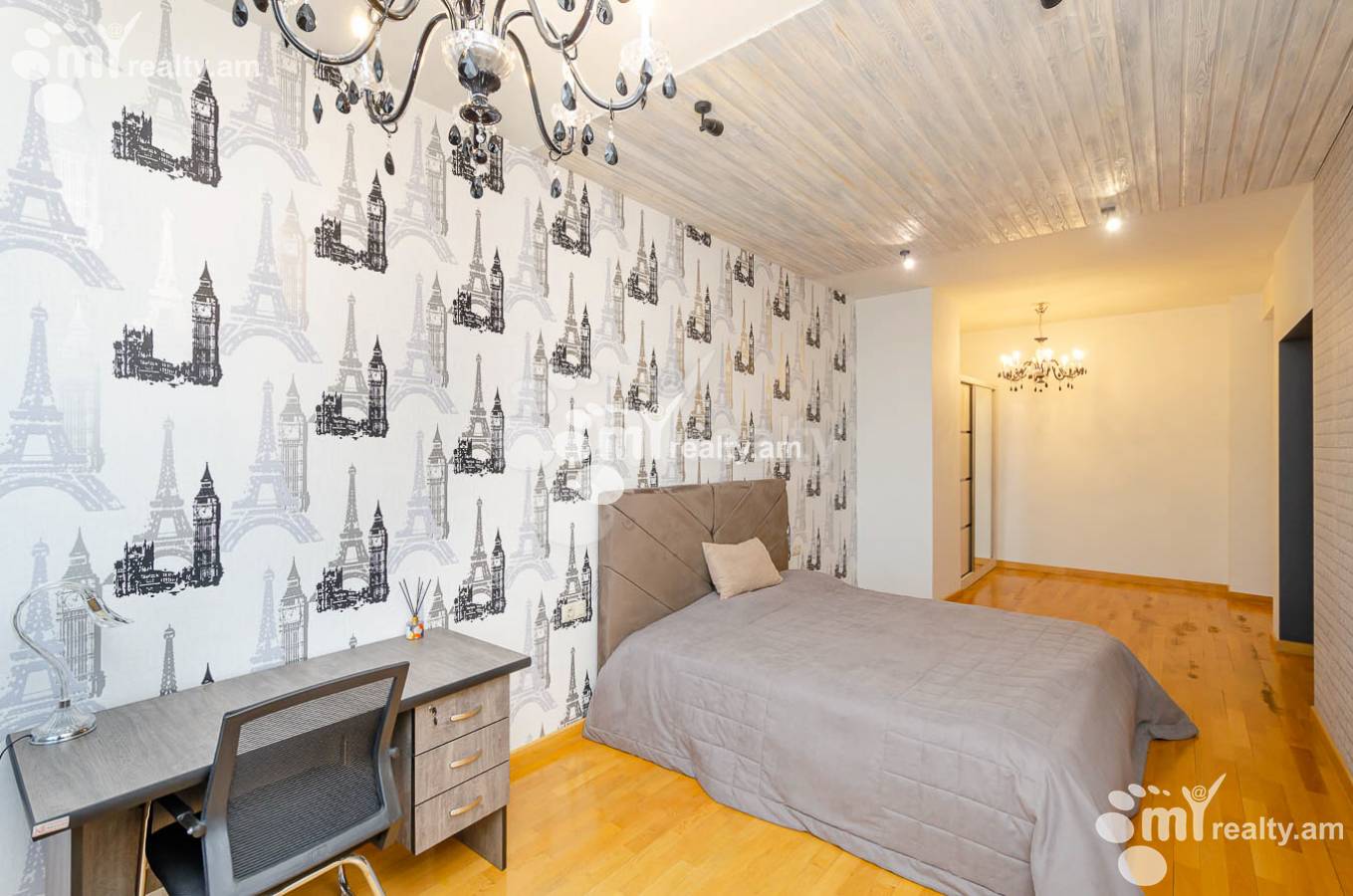 4 bedroom apartment for rent Rostom St, Center Yerevan, 144583