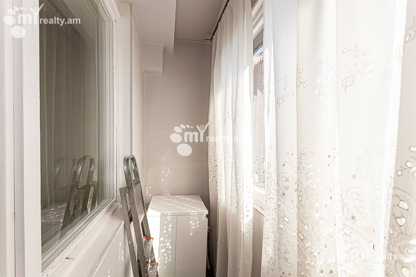 2 bedroom apartment for rent Amiryan St, Center Yerevan, 152041