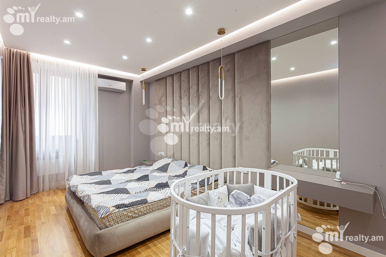 3 bedroom apartment for sale Amiryan St, Center Yerevan, 154445