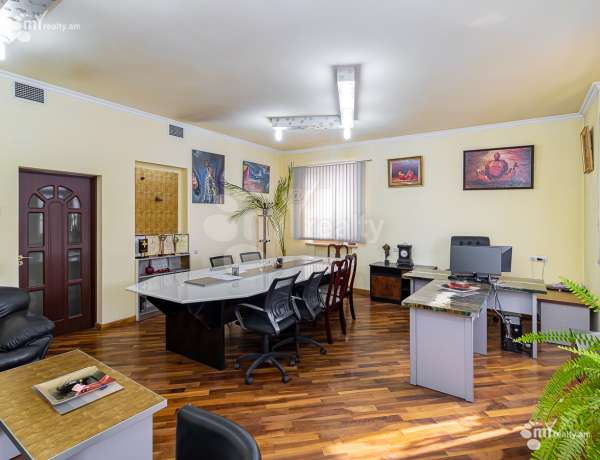 4-bedroom/apartment-for-sale-in-new-construction/Paronyan+St/Center/Yerevan