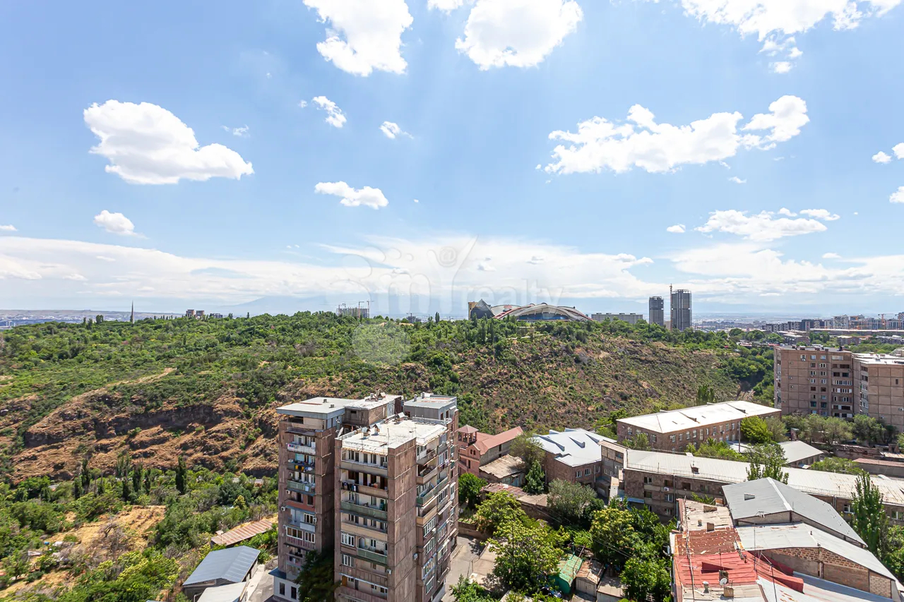 5 bedroom apartment for sale Orbeli Yeghbayrner   St, Arabkir Yerevan, 160863