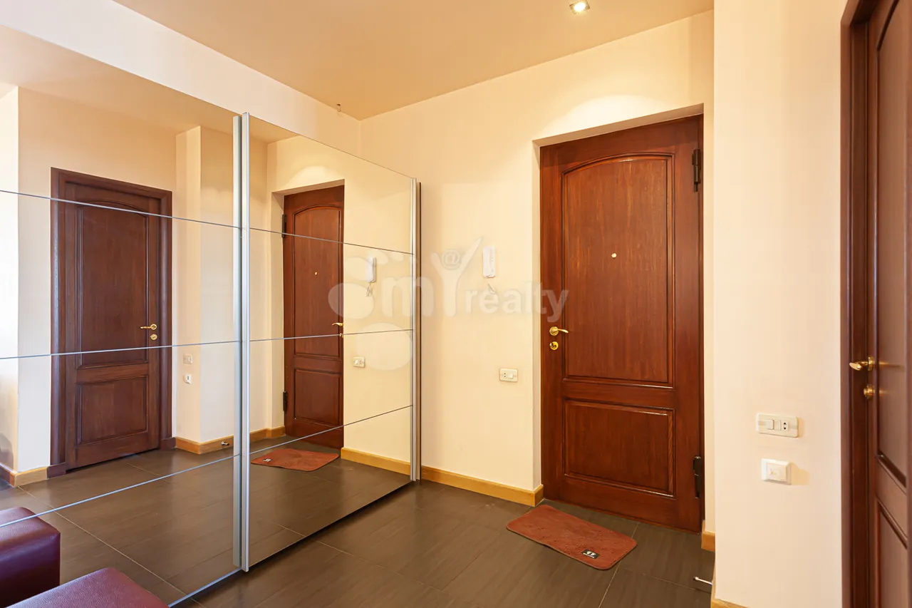 4 bedroom apartment for sale D. Demirchyan St, Center Yerevan, 161661