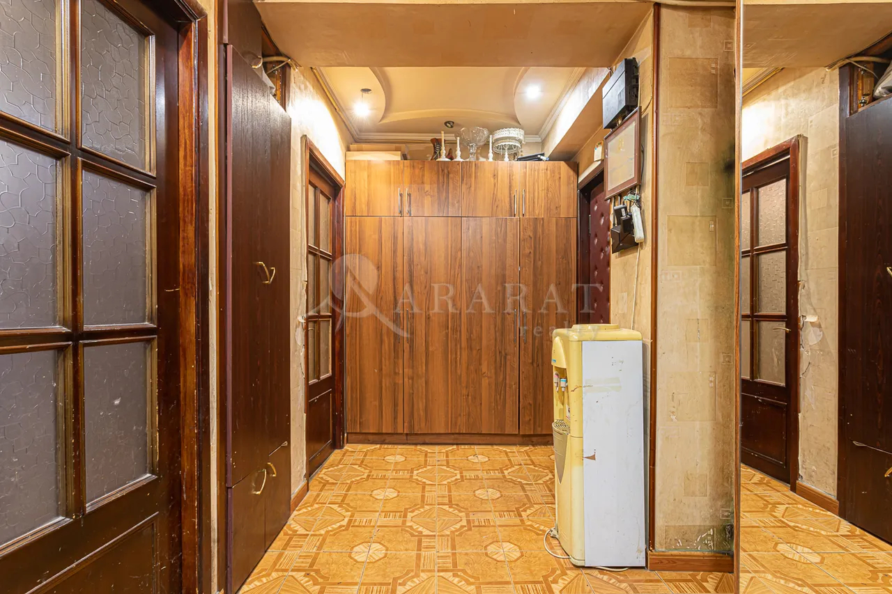 3 bedroom apartment for sale Israelyan St, Center Yerevan, 157985