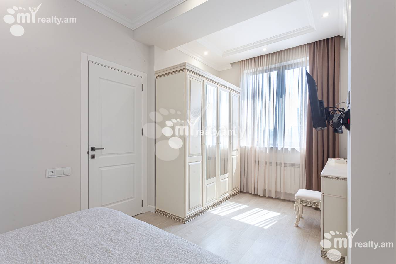 3 bedroom apartment for sale خیابان میکویان, داوتاشِن ایروان, 156181